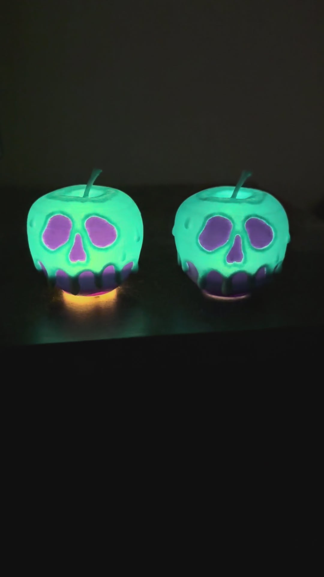 Sparkly Poison Candy Apples flickering and non-flickering.